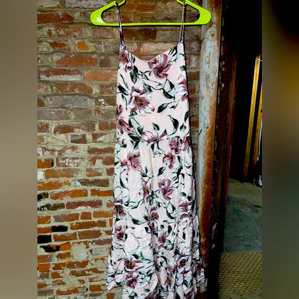 Pink dress. Cross cross on the back